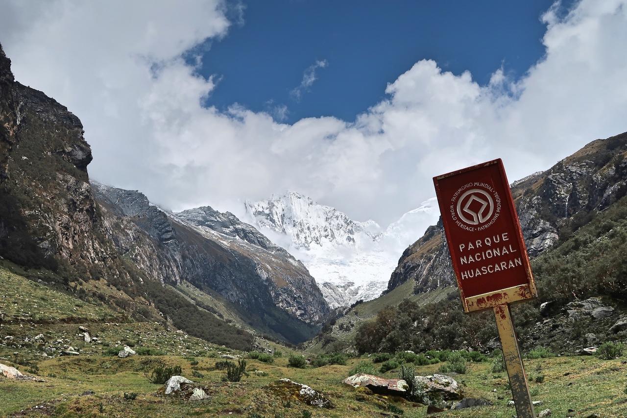 The Lazy Dog Inn A Mountain Lodge هواراس المظهر الخارجي الصورة